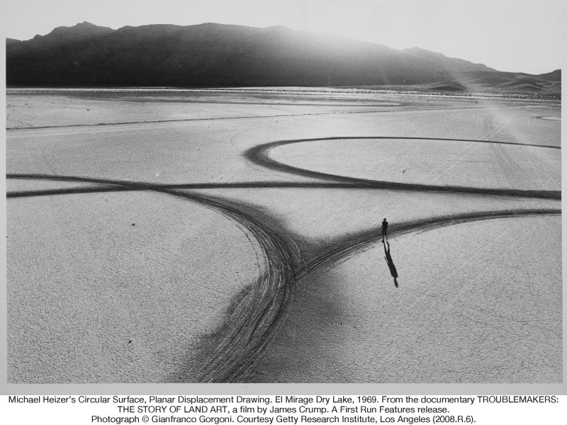 Michael Heizer Land Art in the desert