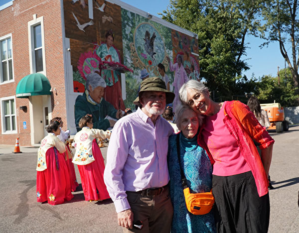 Ann Northrup with her mother, Margaret, and husband, Ed Gruberg, at the dedication of the new mural, "Artistic Longevity"