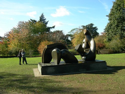 "Reclining Figure: Arch Leg" 1969-70 it was a glorious October day and the leaves had begun to turn color