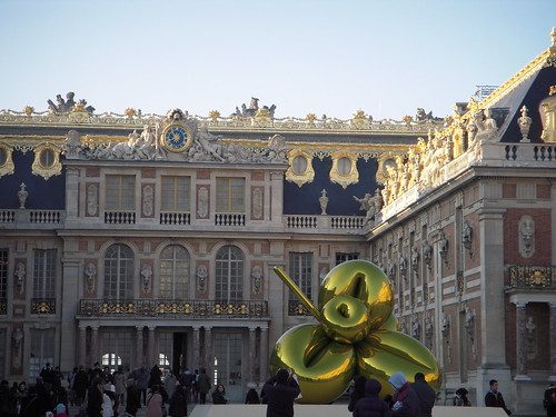Jeff Koons balloon sculpture at Versailles. I liked that you could get up close to this one. It works as a glass slipper lost at the ball. Mysterious and with a story embedded in it somewhere.