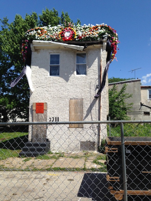 3711 Melon St., Mantua, with its crown of flowers