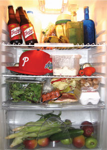 Please Be Welcome transforms a gallery into an apartment show! Please Be Welcome turns a gallery into an apartment and puts on an apartment show