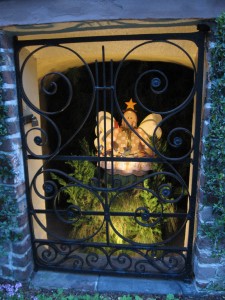 A Christmas display in a cellar window of a fancy Charleston house. The pictures in this post are mostly of random things that caught my eye.