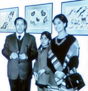 kukuli and family 11 yrs old at her exhibition