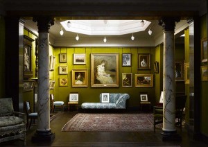 The Silk Room at Leighton House, with modern and Old Master paintings (the central one he exchanged with John Millais) 