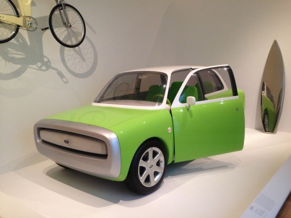 Marc Newson, Ford 021C Concept Car, 1999. Check the snub nose and square lines - way ahead of its time!